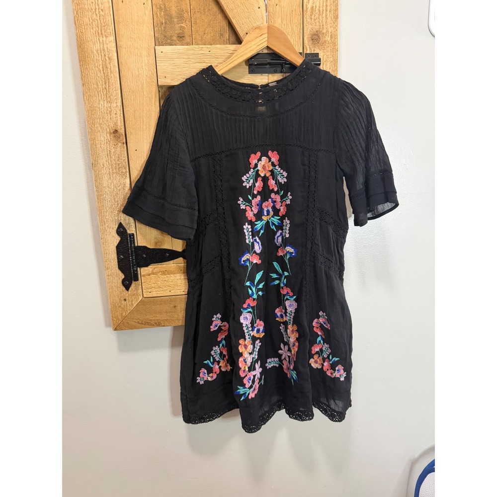 Free People Black Floral Embroidered Lace Trim Mini Dress XS Boho Short Sleeve - Picture 3 of 8